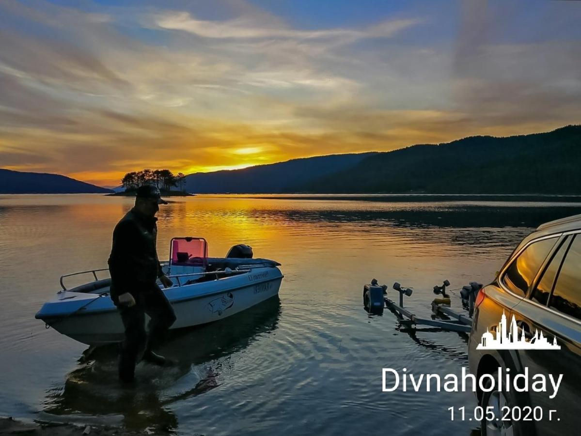 Divna Guest House Dospat Exterior foto
