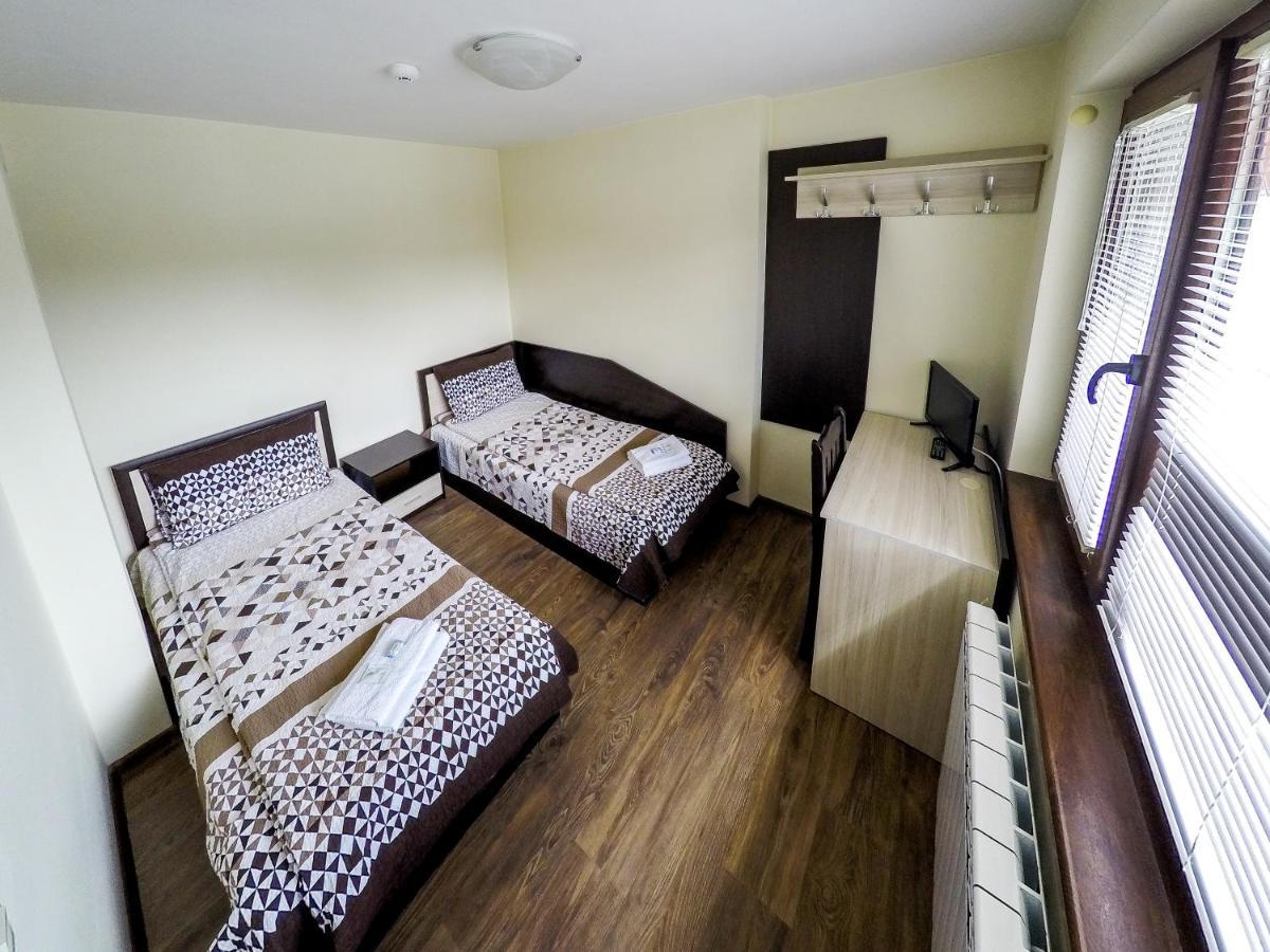 Divna Guest House Dospat Exterior foto
