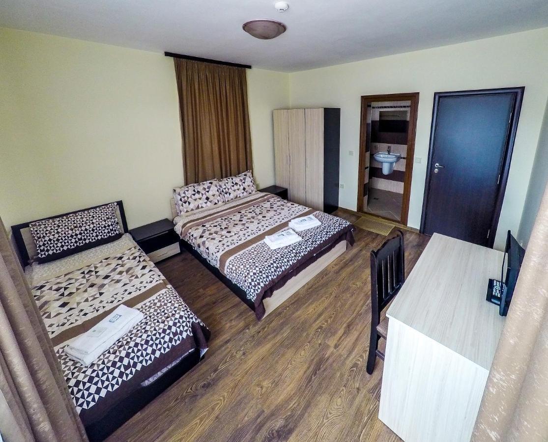 Divna Guest House Dospat Exterior foto