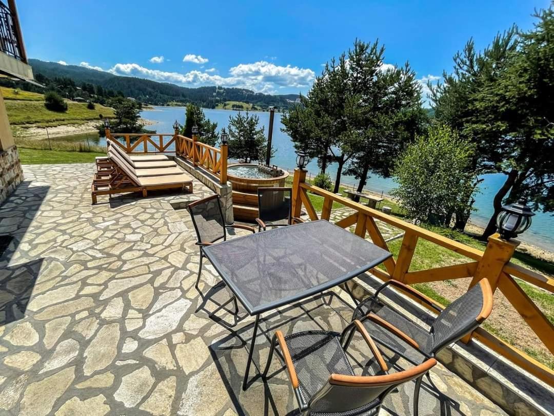 Divna Guest House Dospat Exterior foto