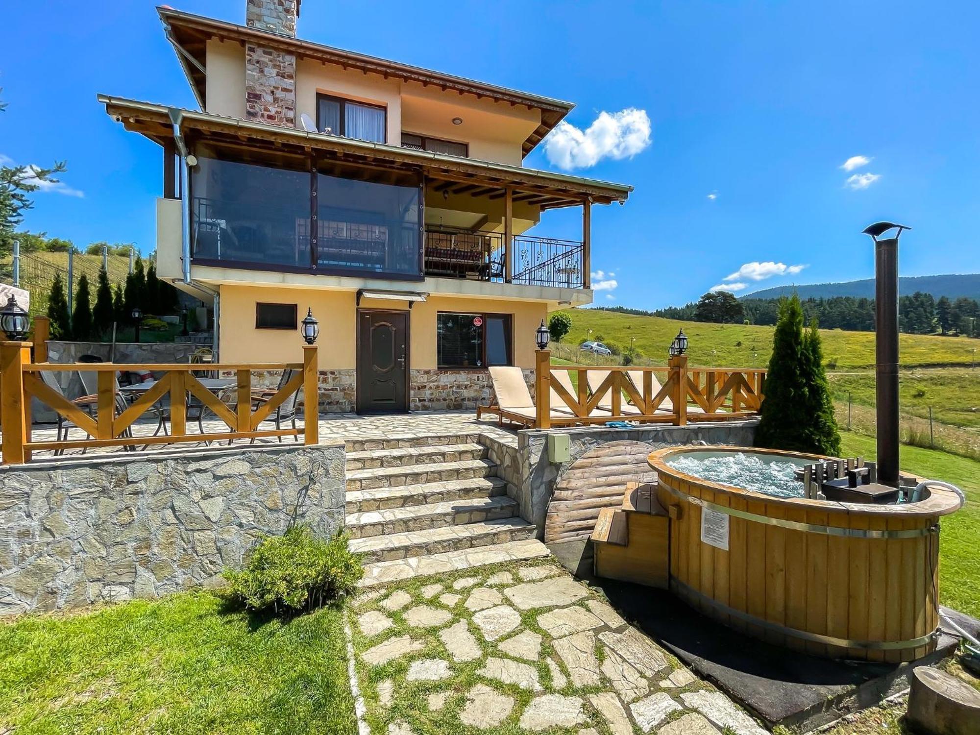 Divna Guest House Dospat Exterior foto