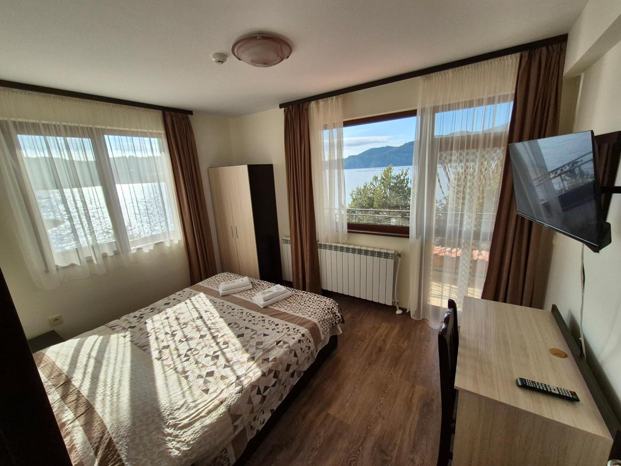 Divna Guest House Dospat Exterior foto