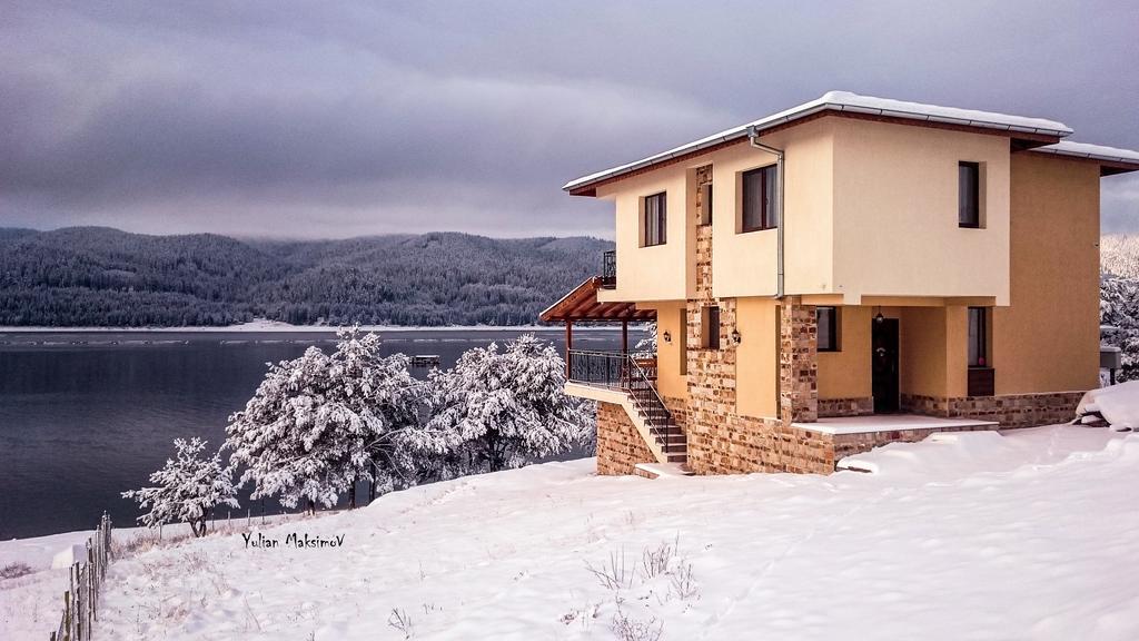 Divna Guest House Dospat Exterior foto