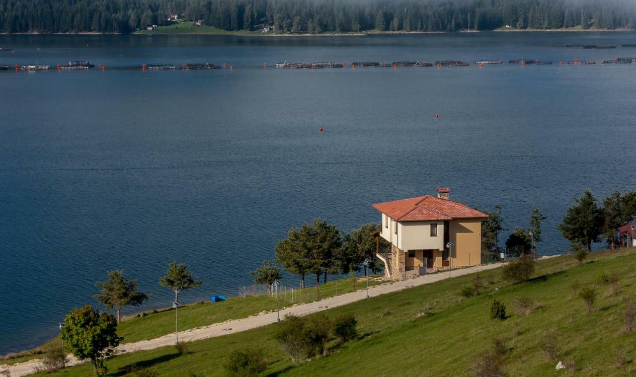 Divna Guest House Dospat Exterior foto